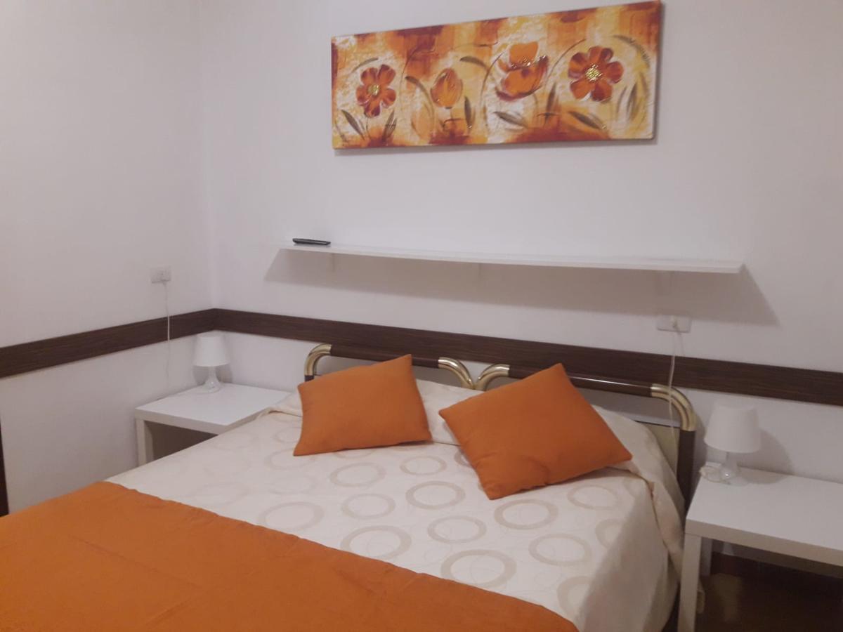 צ'יוויטווקיה Albergo Ollolai מראה חיצוני תמונה